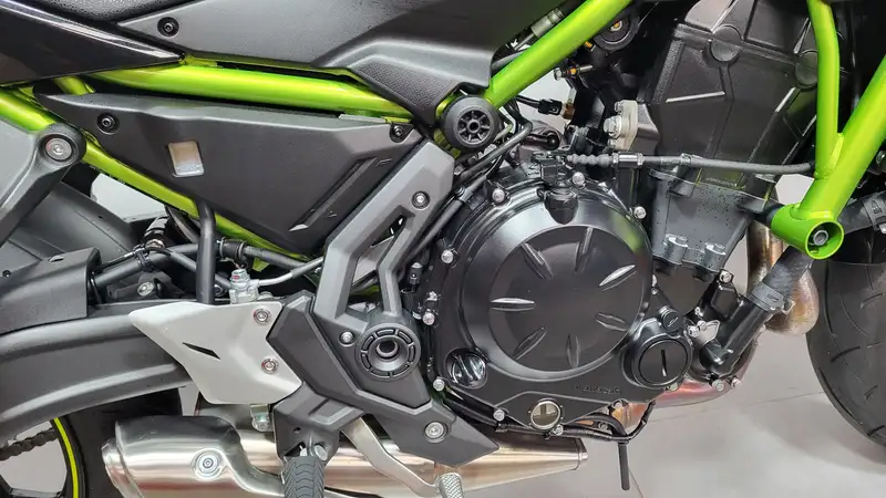 Kawasaki Z 650 - foto 4