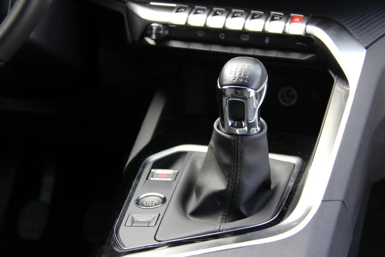 Peugeot 3008 Allure Pack CAM 18Z Keyl NAV Sunset CAM Blau - 1