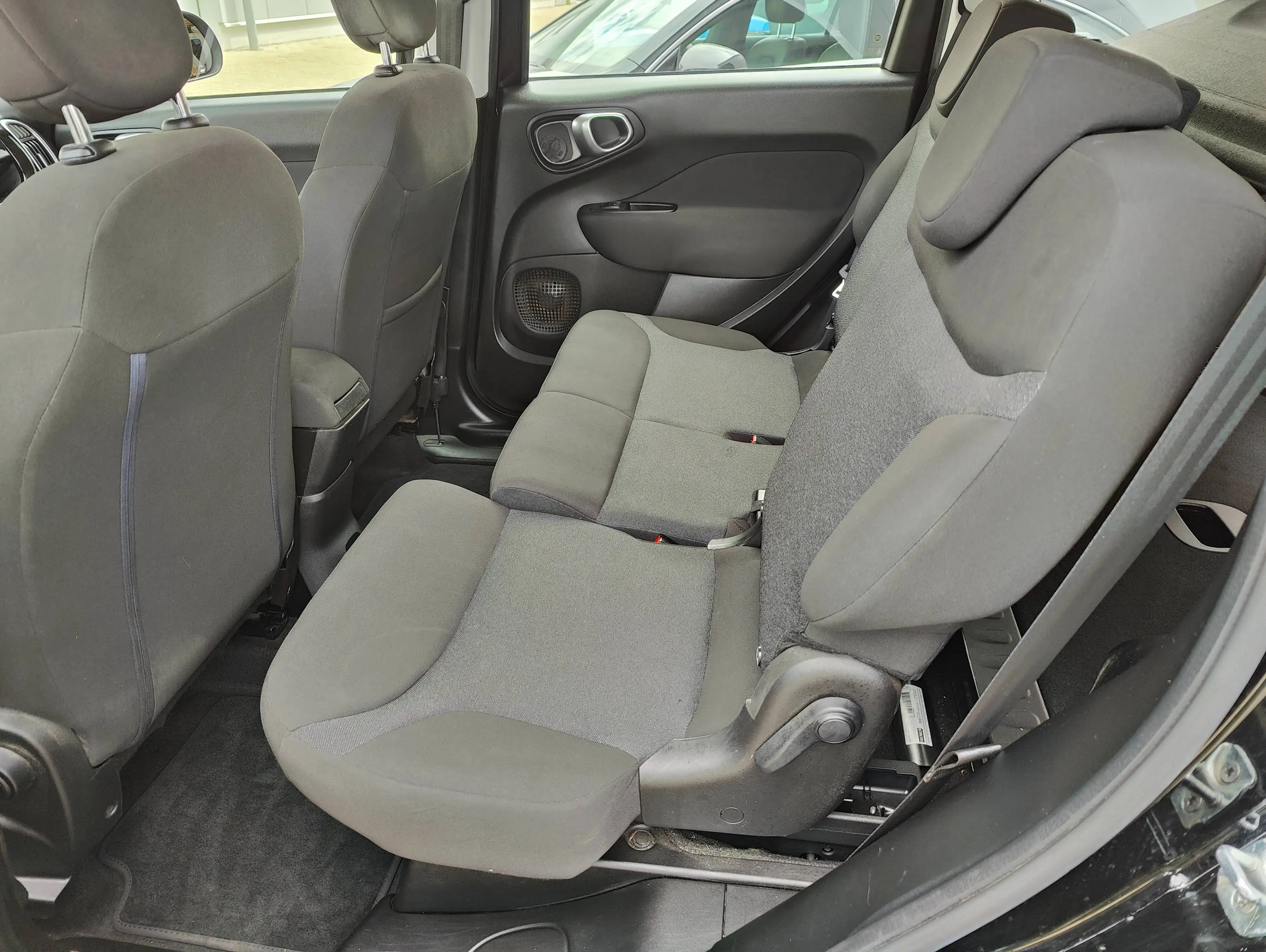 Fiat 500L Urban / Lounge Paket / 64.000km / Scheckheft — photo 24