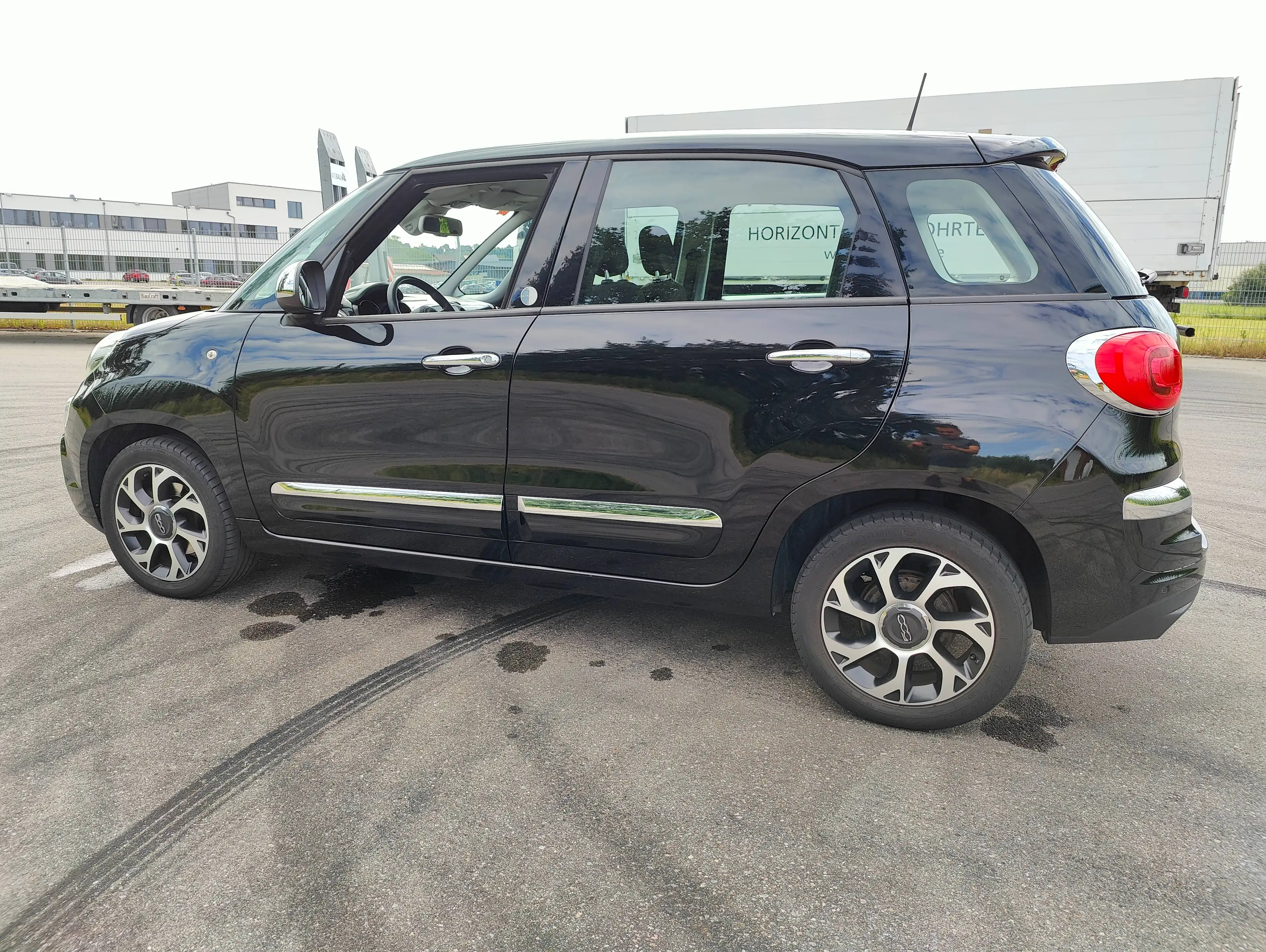 Fiat 500L Urban / Lounge Paket / 64.000km / Scheckheft — photo 4
