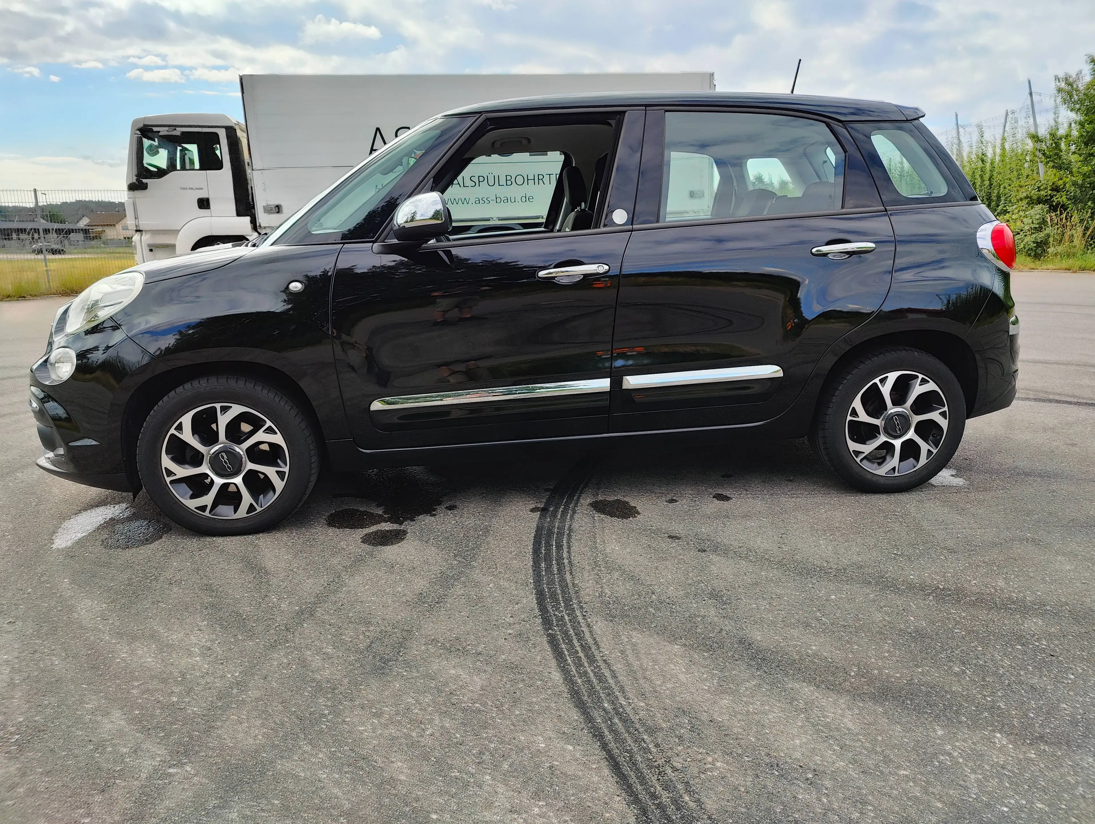 Fiat 500L Urban / Lounge Paket / 64.000km / Scheckheft — photo 3