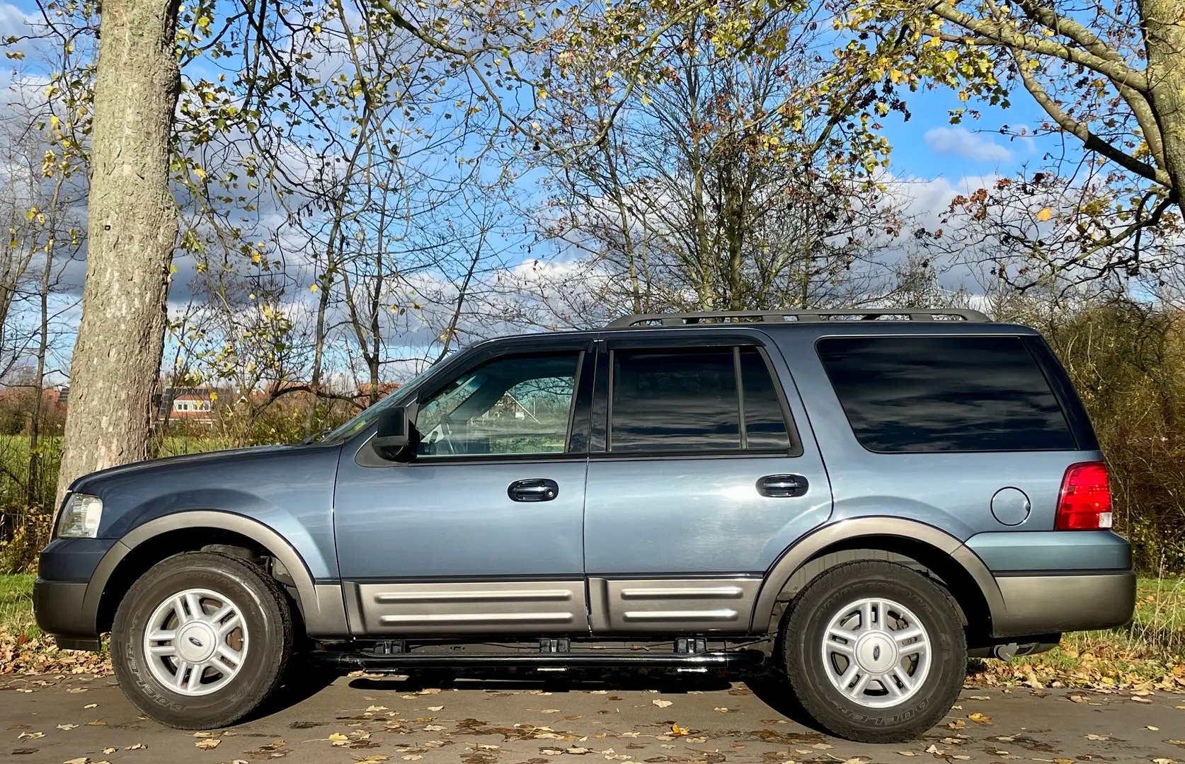 Ford Expedition 5.4 L V8 XLT Blau - 2