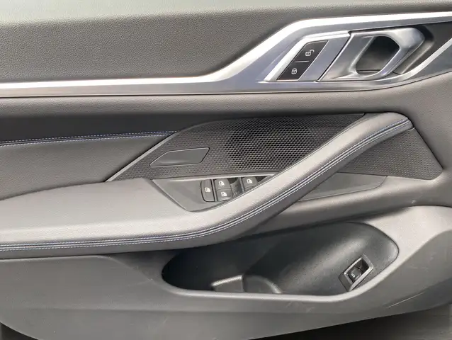 BMW 4 Series view 4