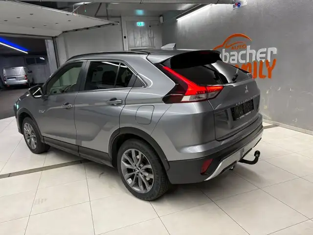 Mitsubishi Eclipse Cross PHEV 2,4 4WD Intense+ no HUD 21
