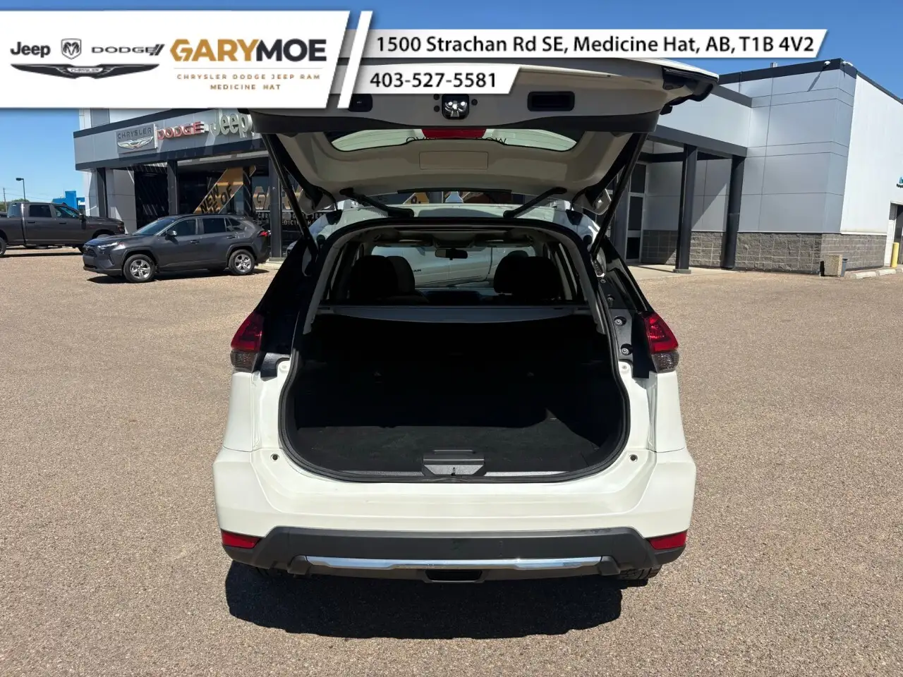Nissan Rogue снимка Nissan Rogue