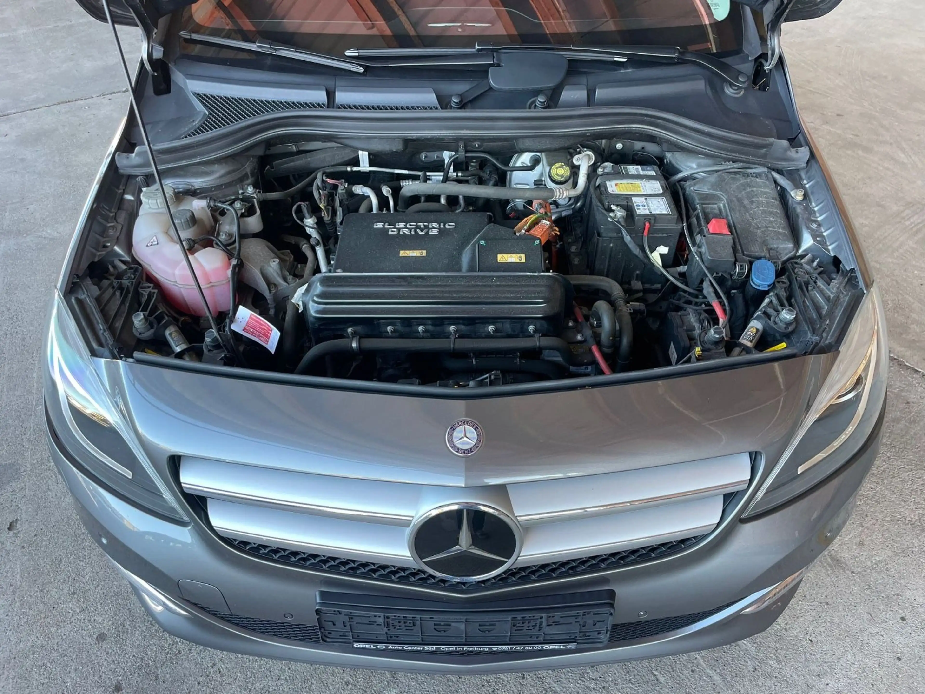 Mercedes-Benz B Electric Drive B-Klasse 250 eDrive/Navi /Sitzheizung/XENON — photo 14