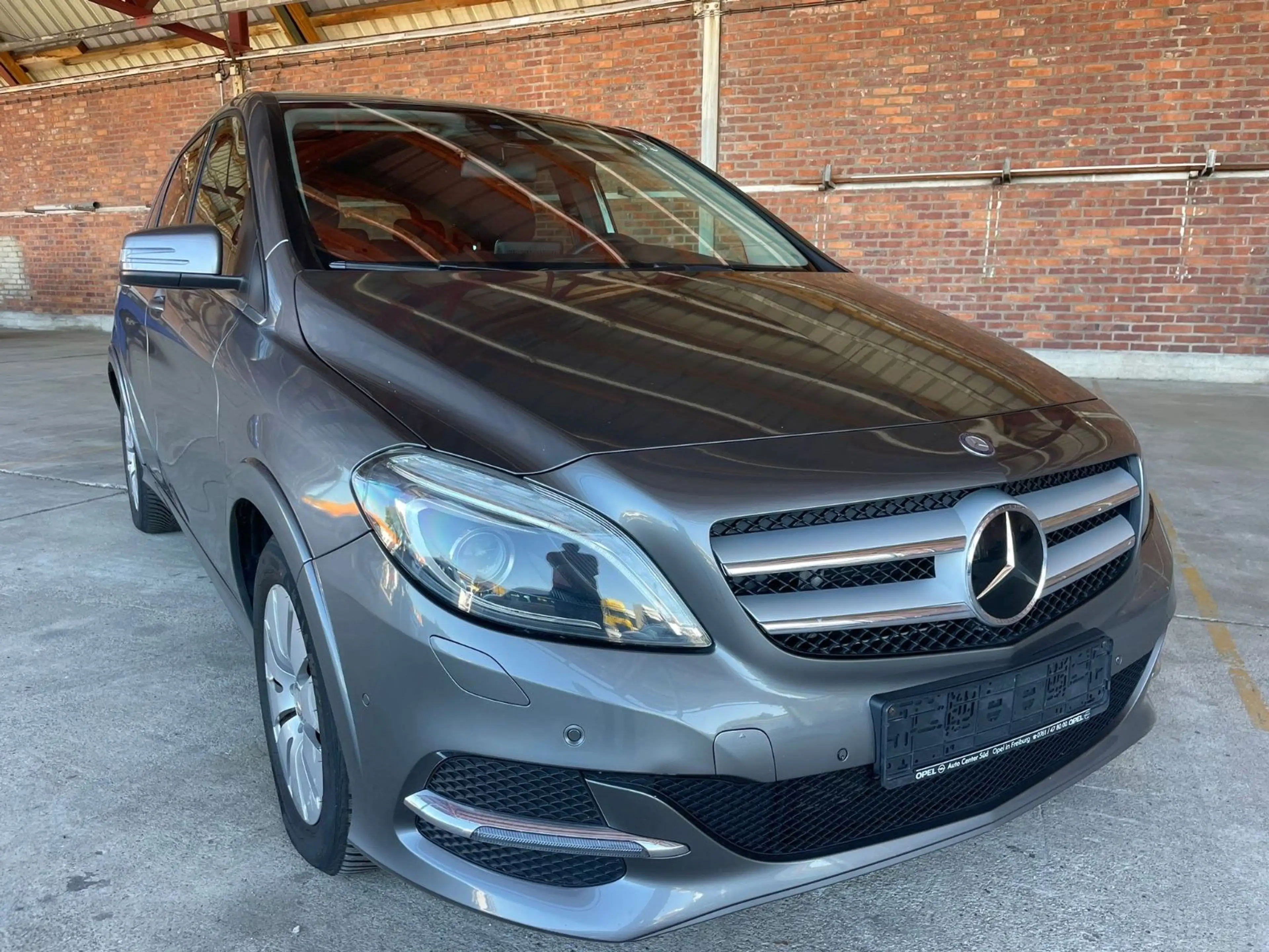 Mercedes-Benz B Electric Drive B-Klasse 250 eDrive/Navi /Sitzheizung/XENON — photo 3