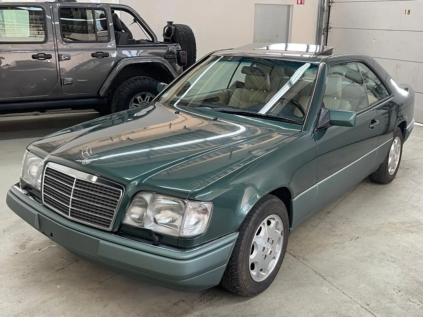 Mercedes-Benz E 320 Coupe*Leder*Schiebedach*H-Zulassung*Memory Grün - 1
