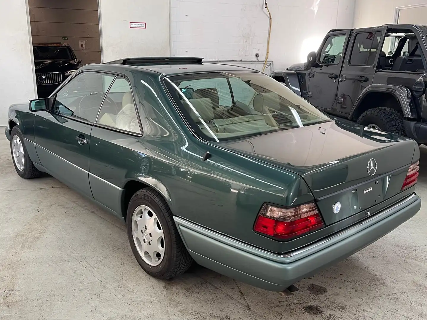Mercedes-Benz E 320 Coupe*Leder*Schiebedach*H-Zulassung*Memory Grün - 2