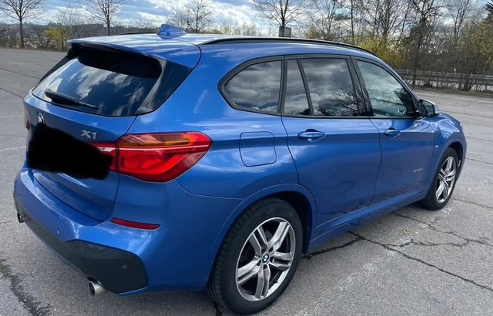 BMW X1 X1 xDrive25d Aut. M Sport Blau - 2