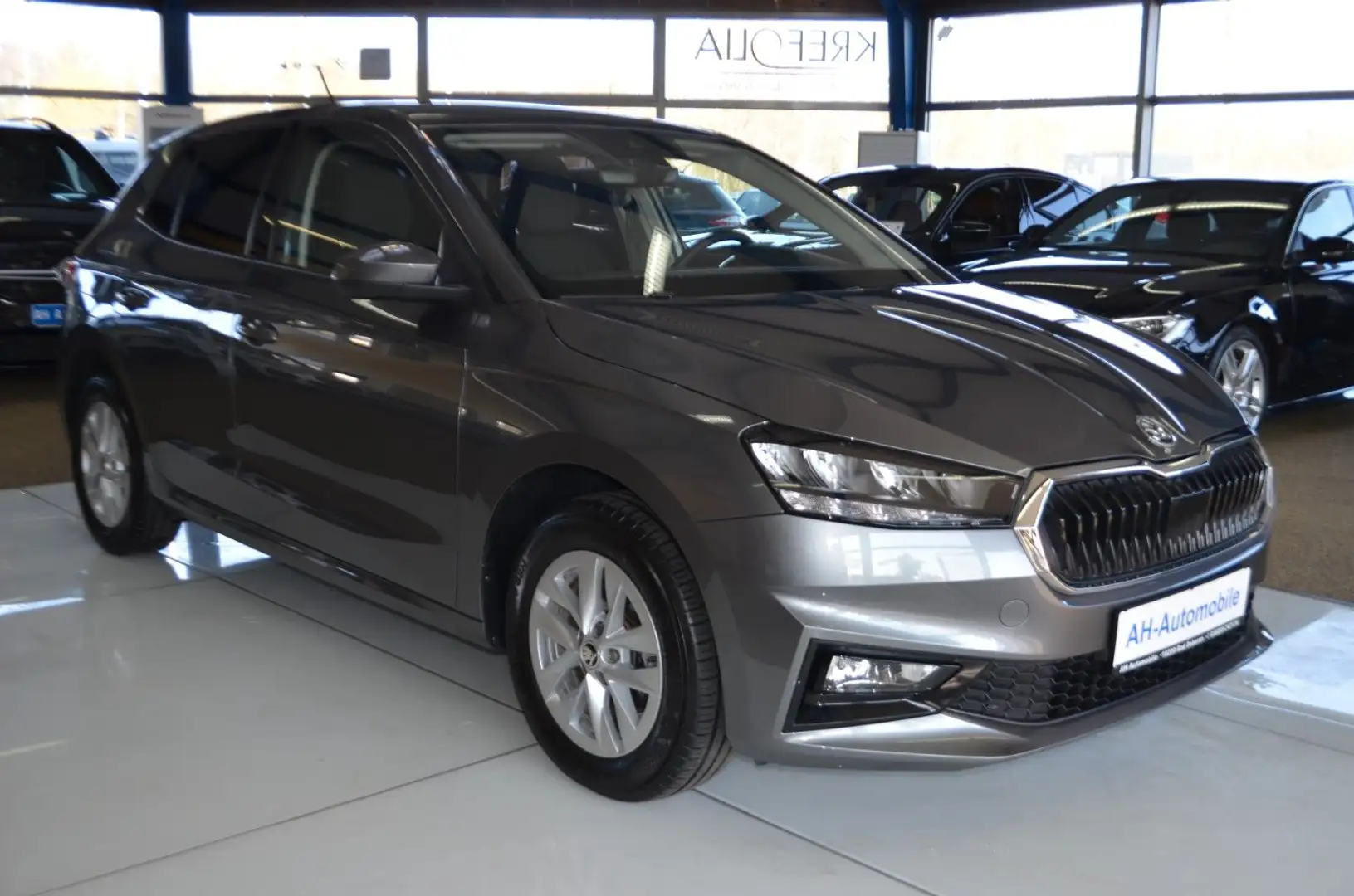 Skoda Fabia Essence KLIMAANLAGE / TEMPOMAT / 1.HAND Gris - 2