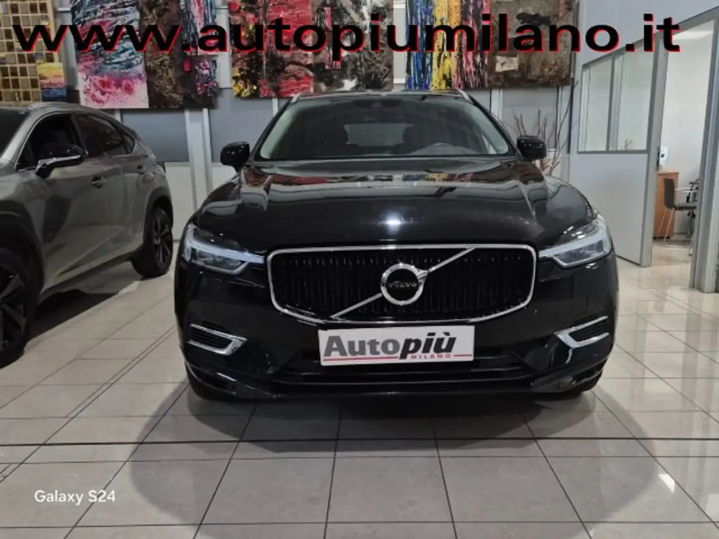 Volvo XC60 T8 PLUG-IN  IBRIDO Schwarz - 2