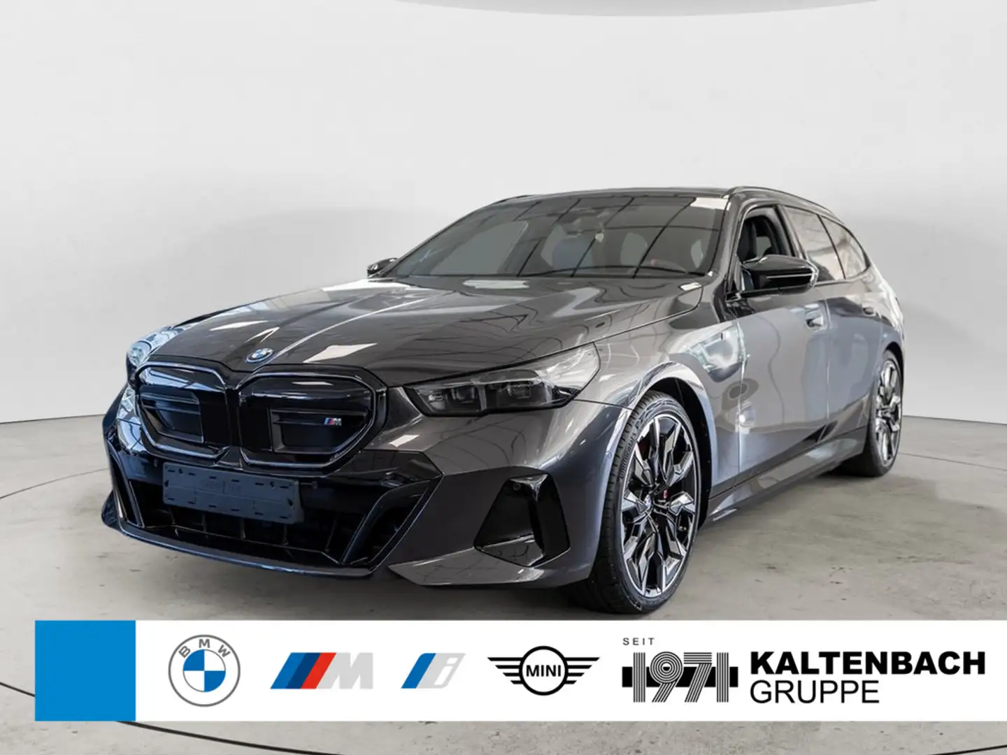 BMW i5 M60 Touring xDrive 360° PANO LED HUD ACC Šedá - 1