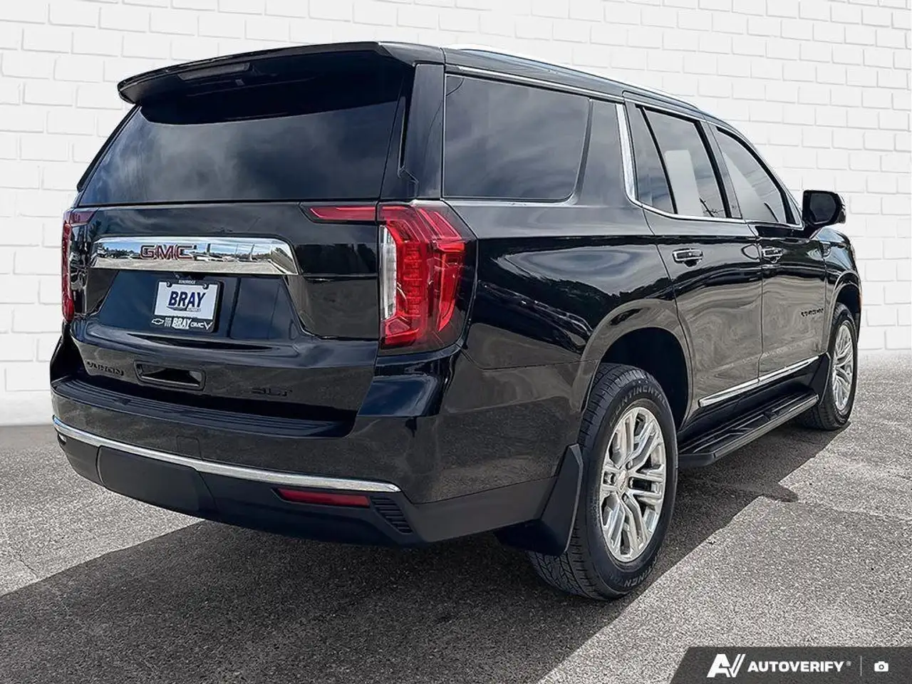 GMC Yukon снимка GMC Yukon