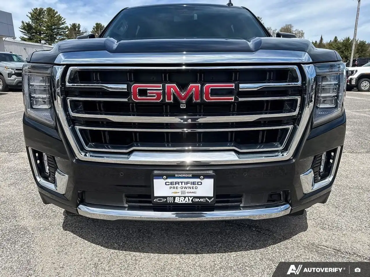 GMC Yukon снимка GMC Yukon