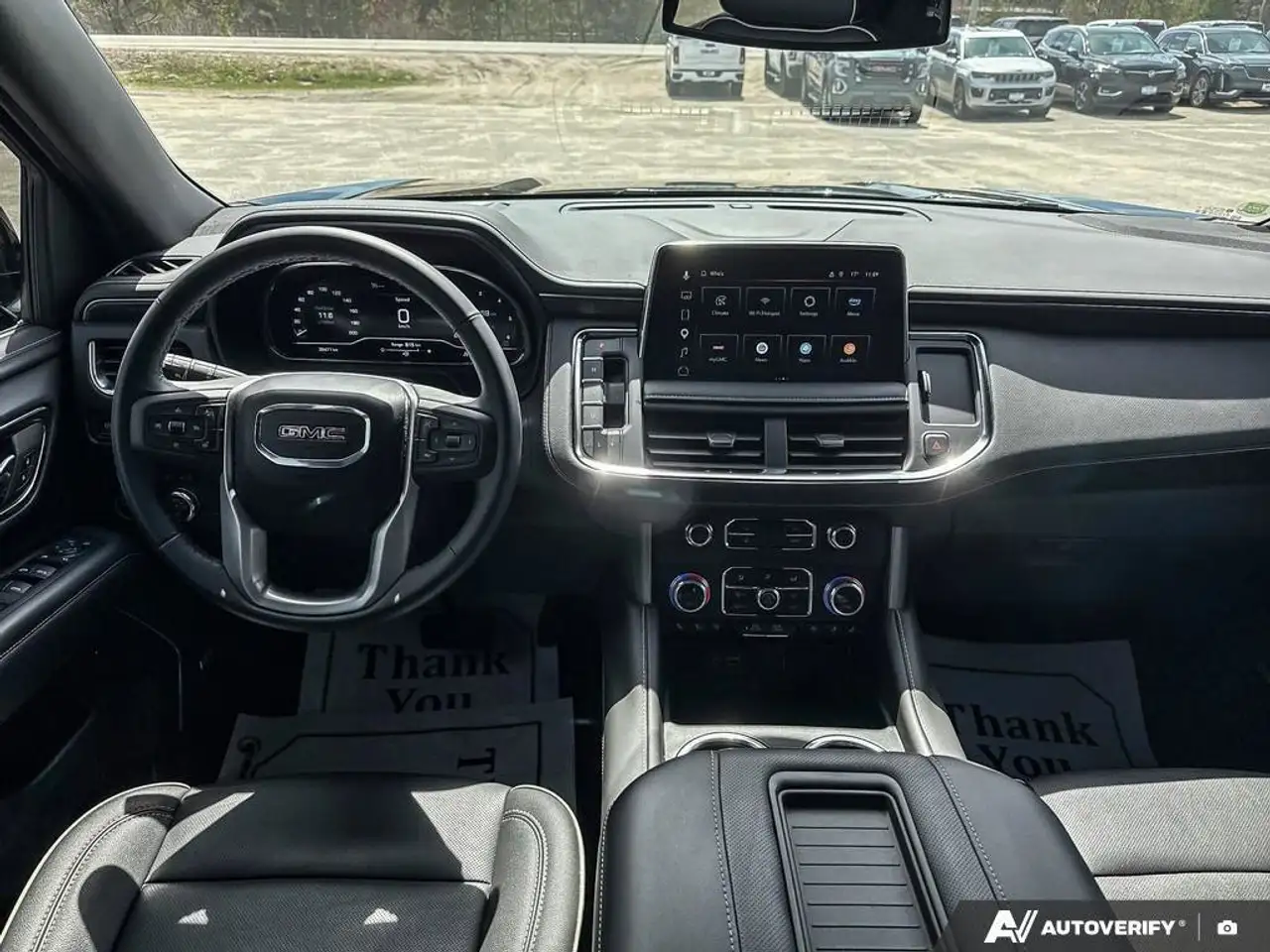 GMC Yukon снимка GMC Yukon