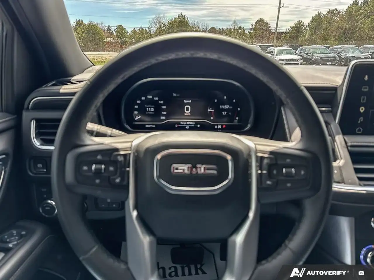 GMC Yukon снимка GMC Yukon