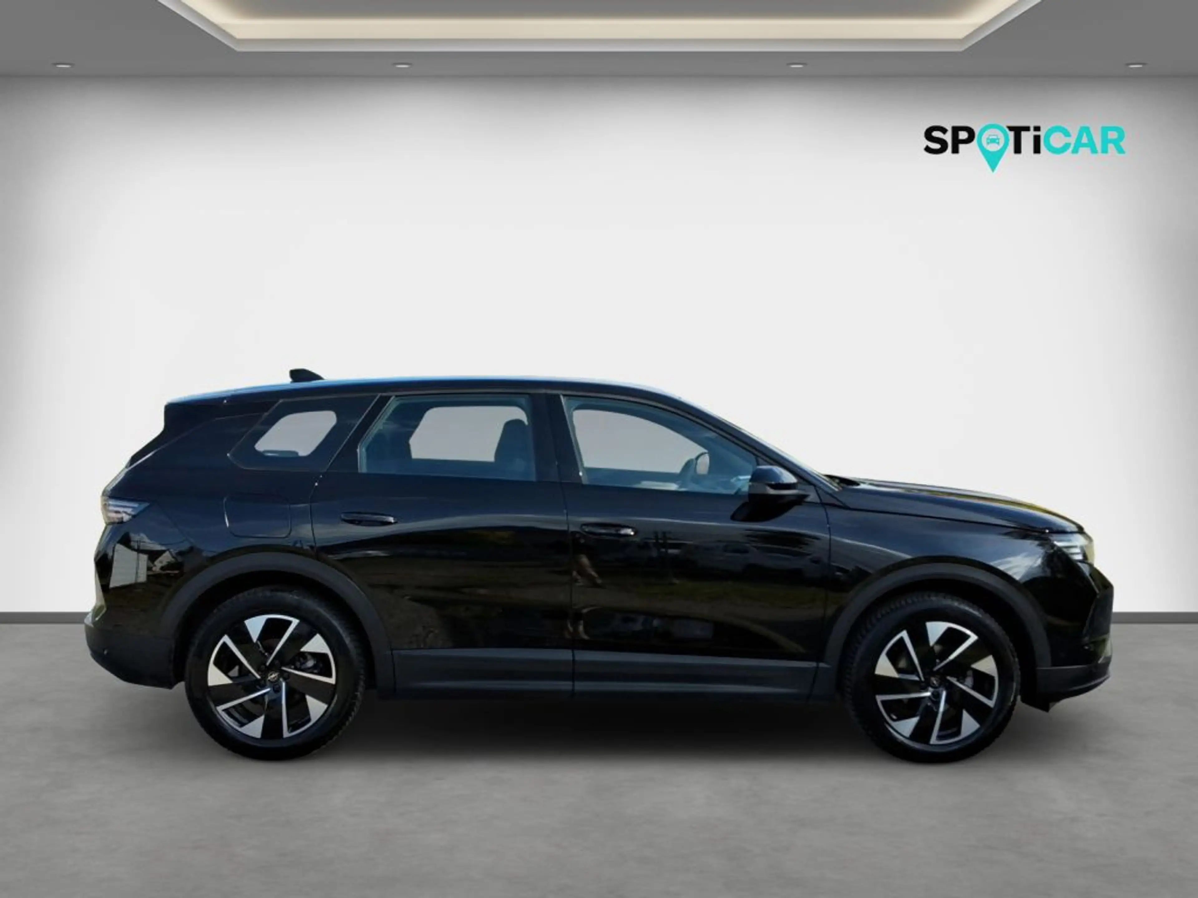 Opel Grandland 1.2 DI Hybrid 48 V Automatik Edition — photo 4