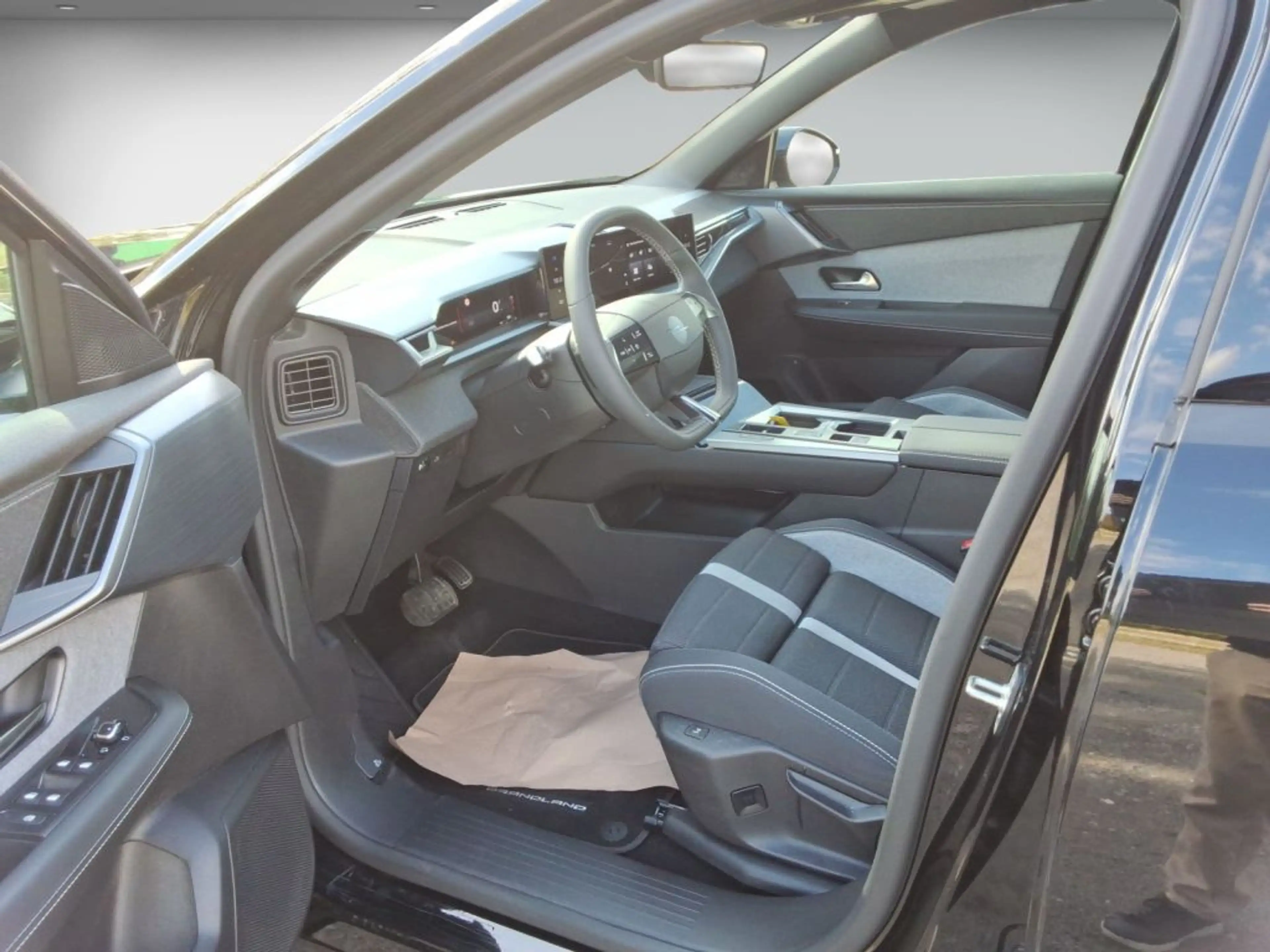 Opel Grandland 1.2 DI Hybrid 48 V Automatik Edition — photo 6