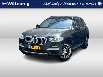 BMW X3 xDrive30i High Executive / Head-up display / Navig