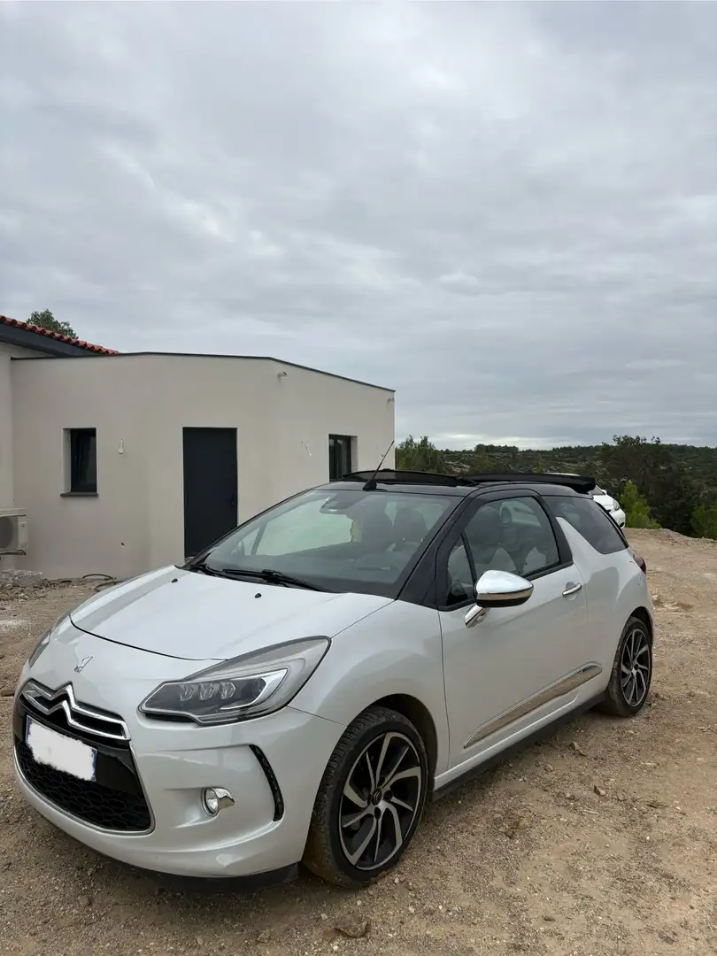 Citroen DS3 DS3 Cabriolet BlueHDi 120 Sport Chic Blanc - 2