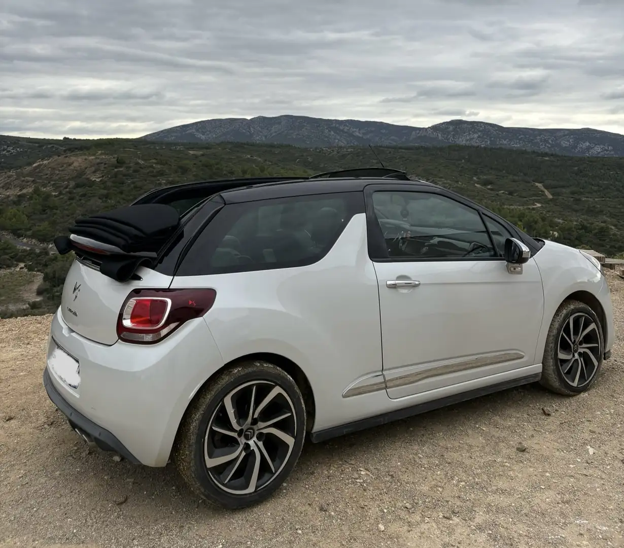 Citroen DS3 DS3 Cabriolet BlueHDi 120 Sport Chic Blanc - 1