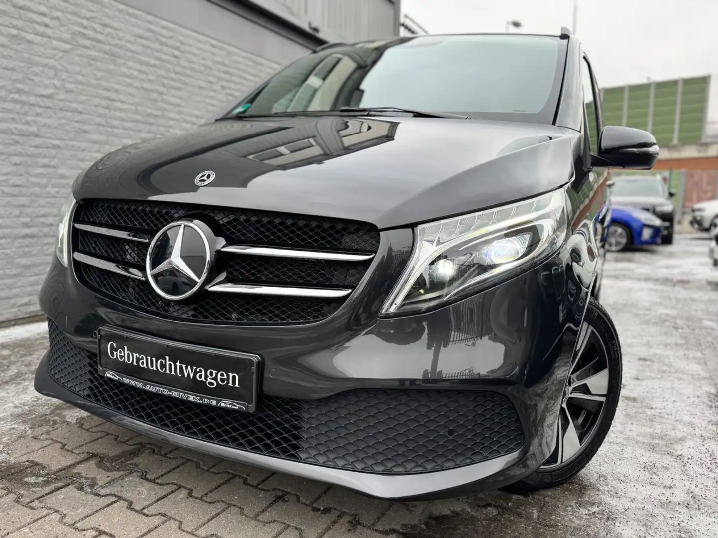 Mercedes-Benz V 220 d EDITION lang Aut.ILS LED 1.Hand Gris - 2