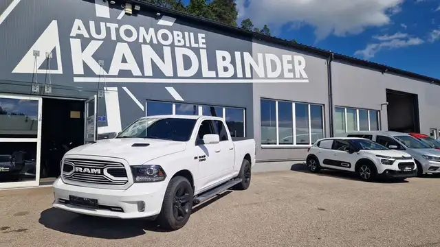 Dodge RAM 1500 4X4 Quad-Cab Sport