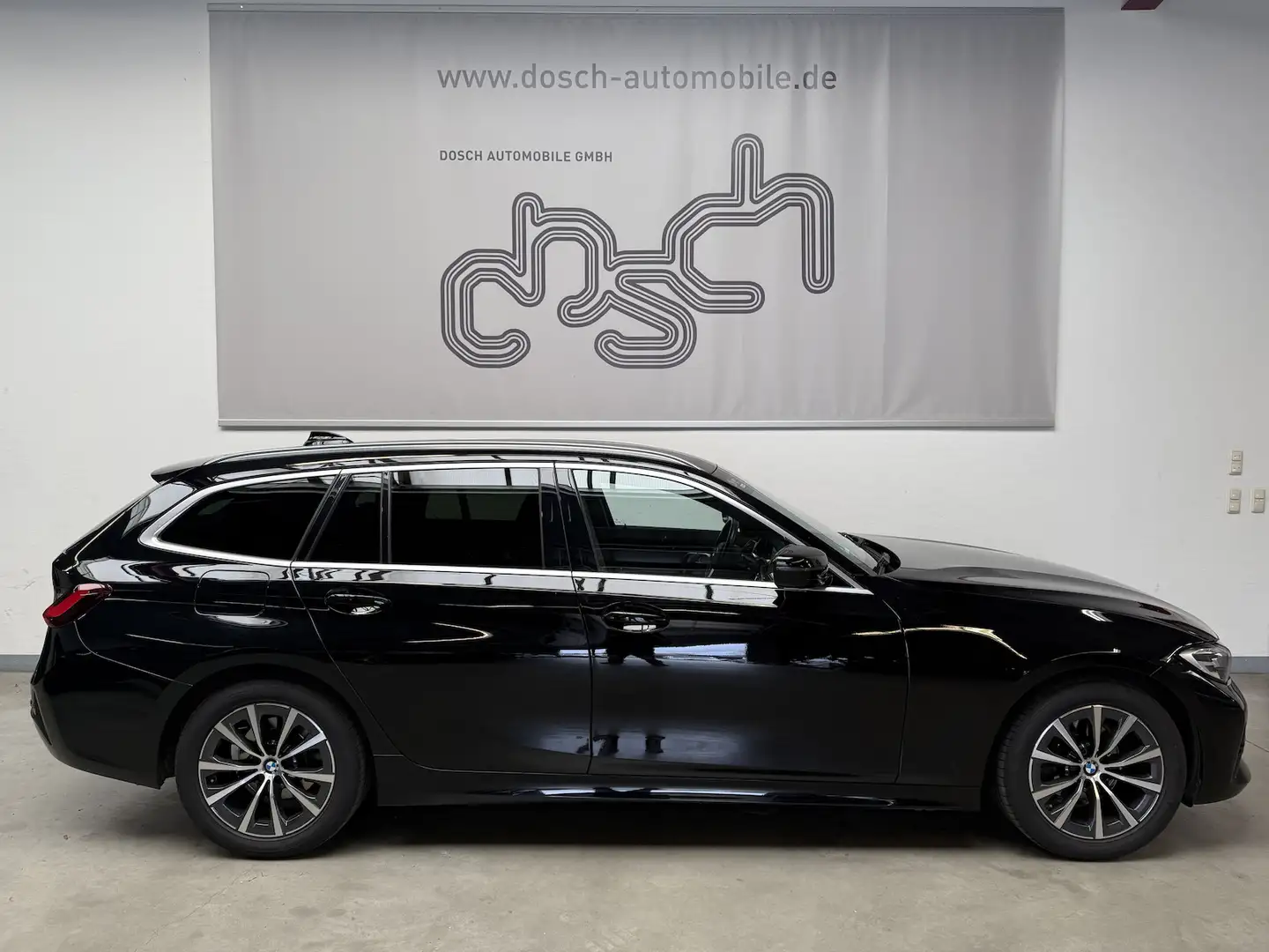BMW 318 318dA Sport Line/T-LEDER/NAVI/LED/AHK Schwarz - 2