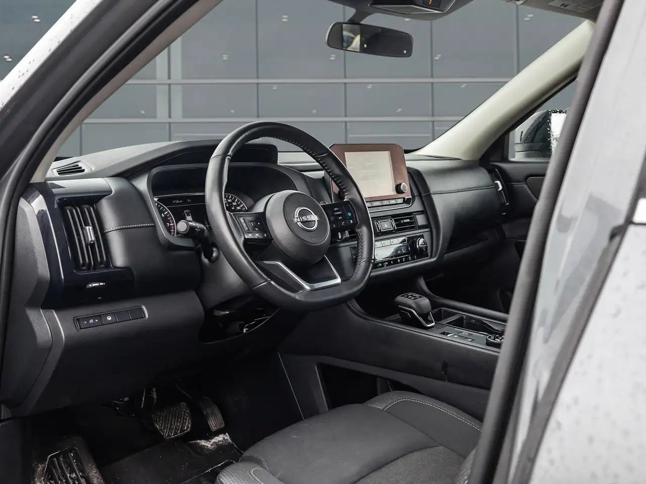 Nissan Pathfinder снимка Nissan Pathfinder
