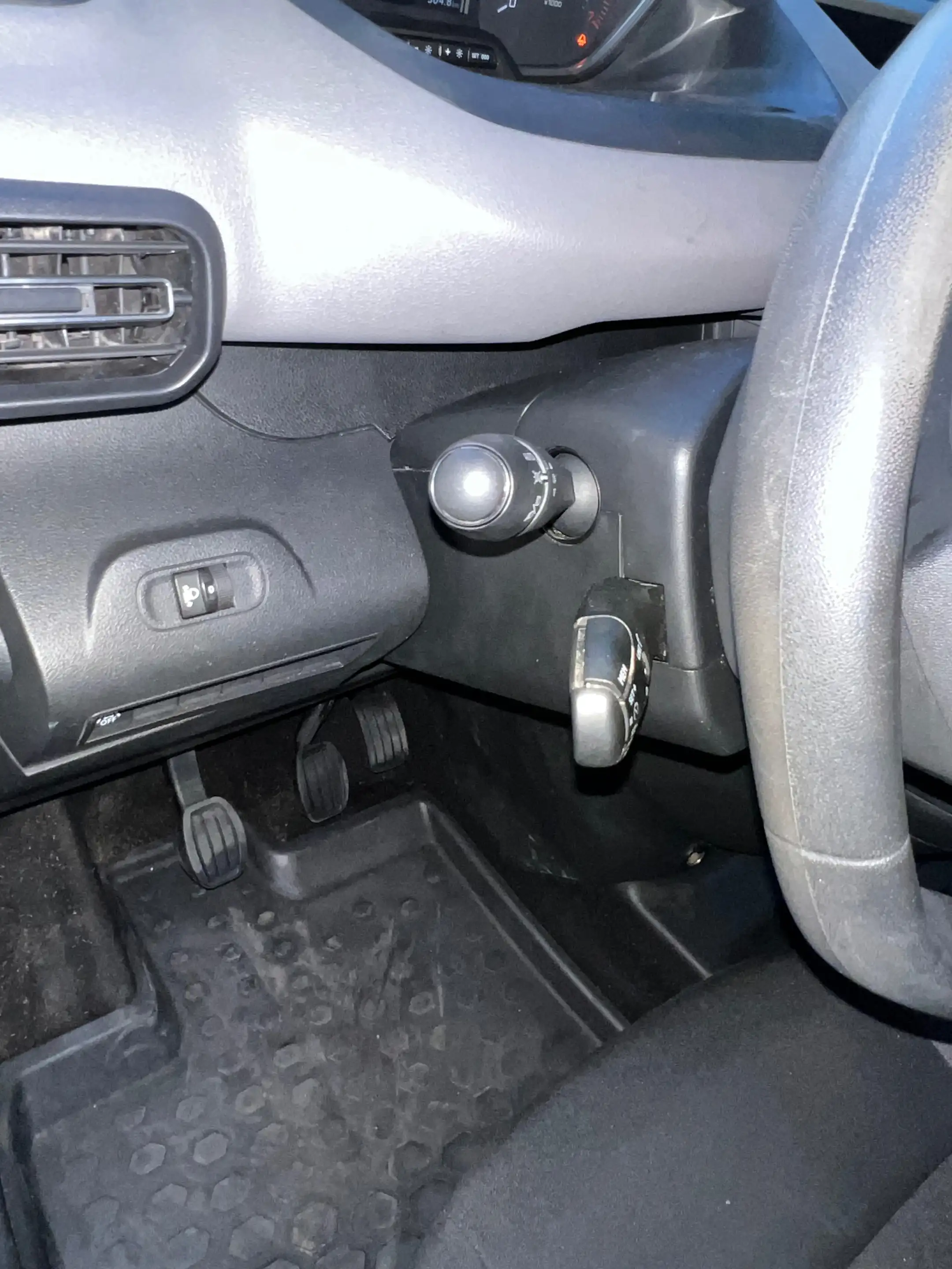 Peugeot Rifter Rifter 1.5 BlueHDi Standard Active — photo 12