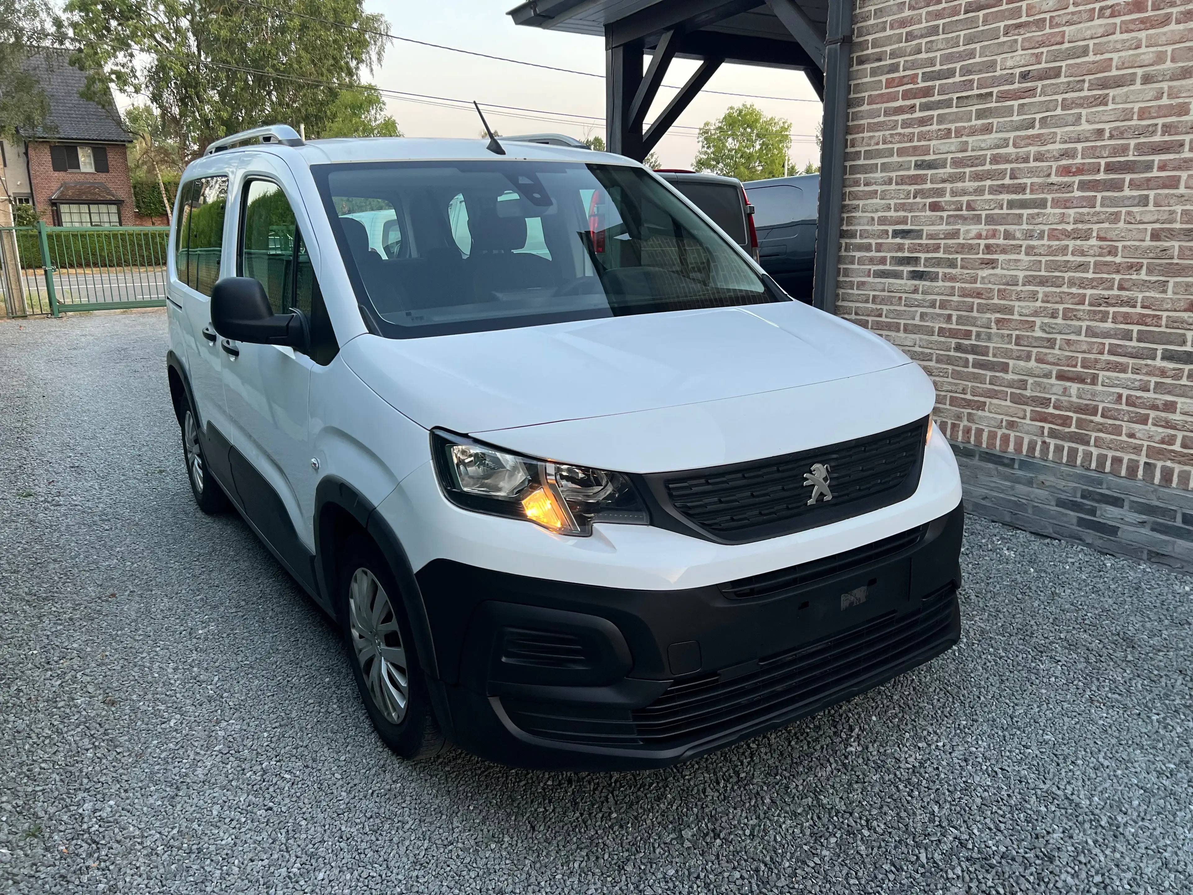 Peugeot Rifter Rifter 1.5 BlueHDi Standard Active — photo 2