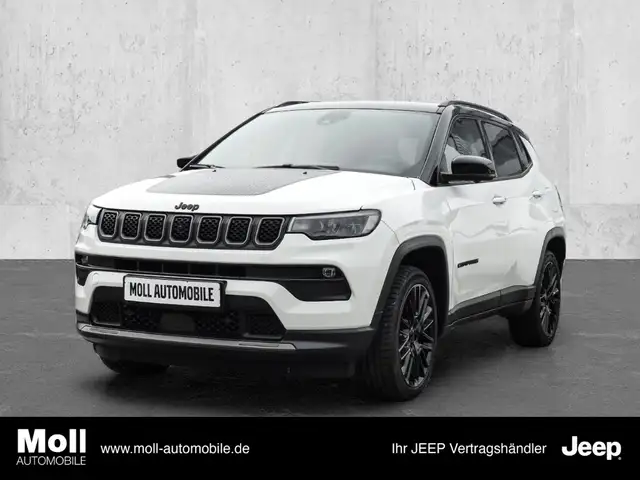2023 Jeep Compass in White for sale