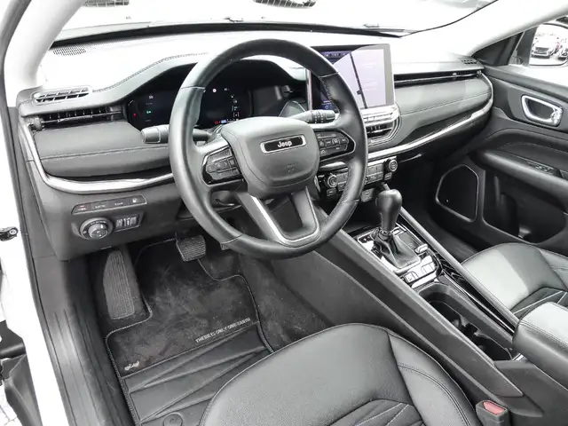 Jeep Compass view 5