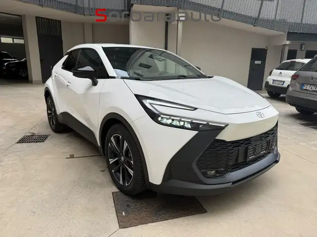 Toyota C-HR view 7