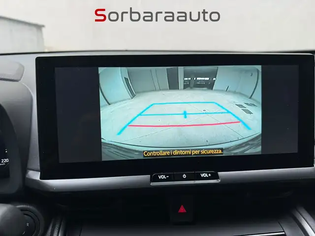 Toyota C-HR view 22