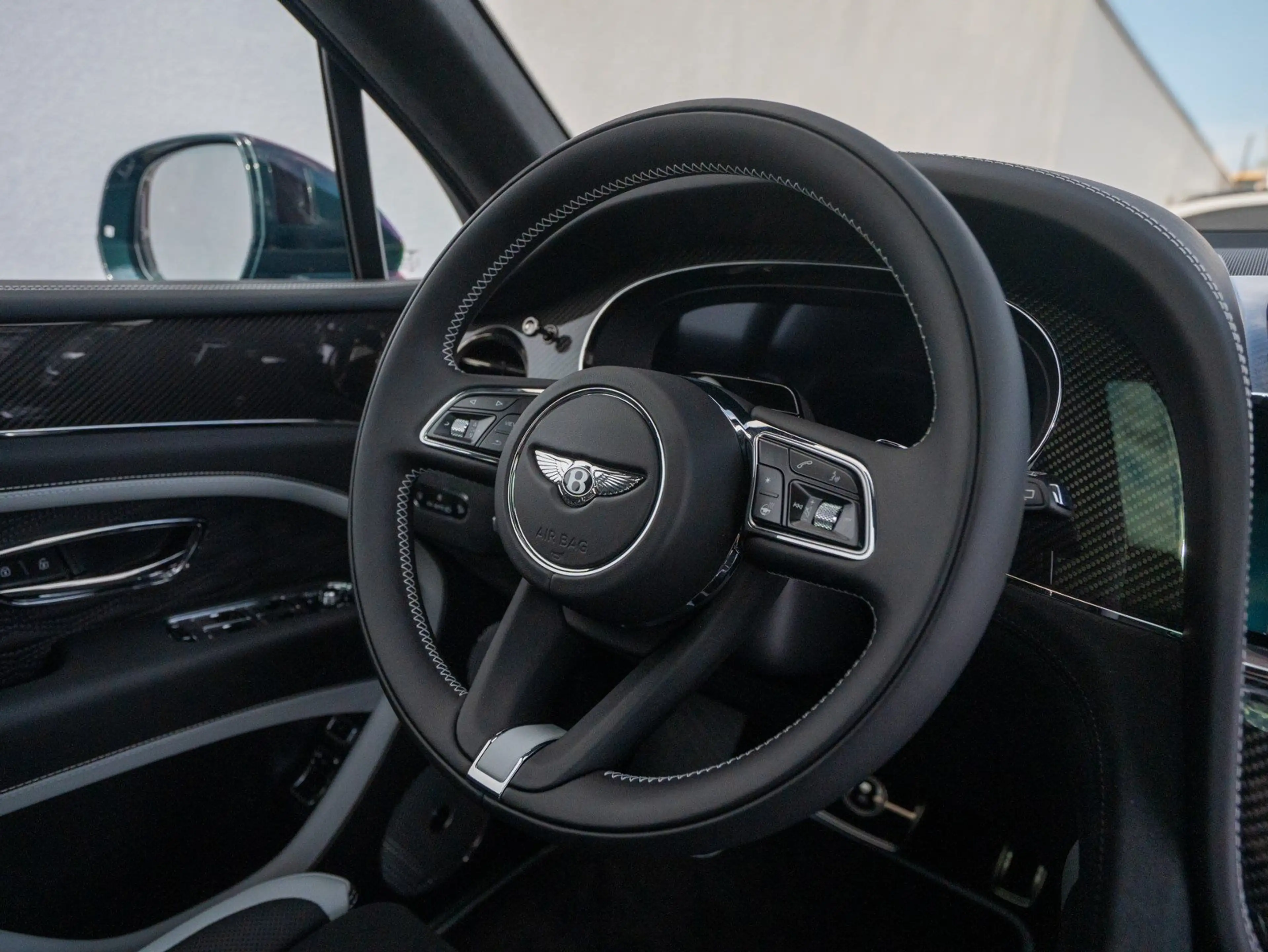 Bentley Bentayga Speed V8 Akrapovic — photo 11