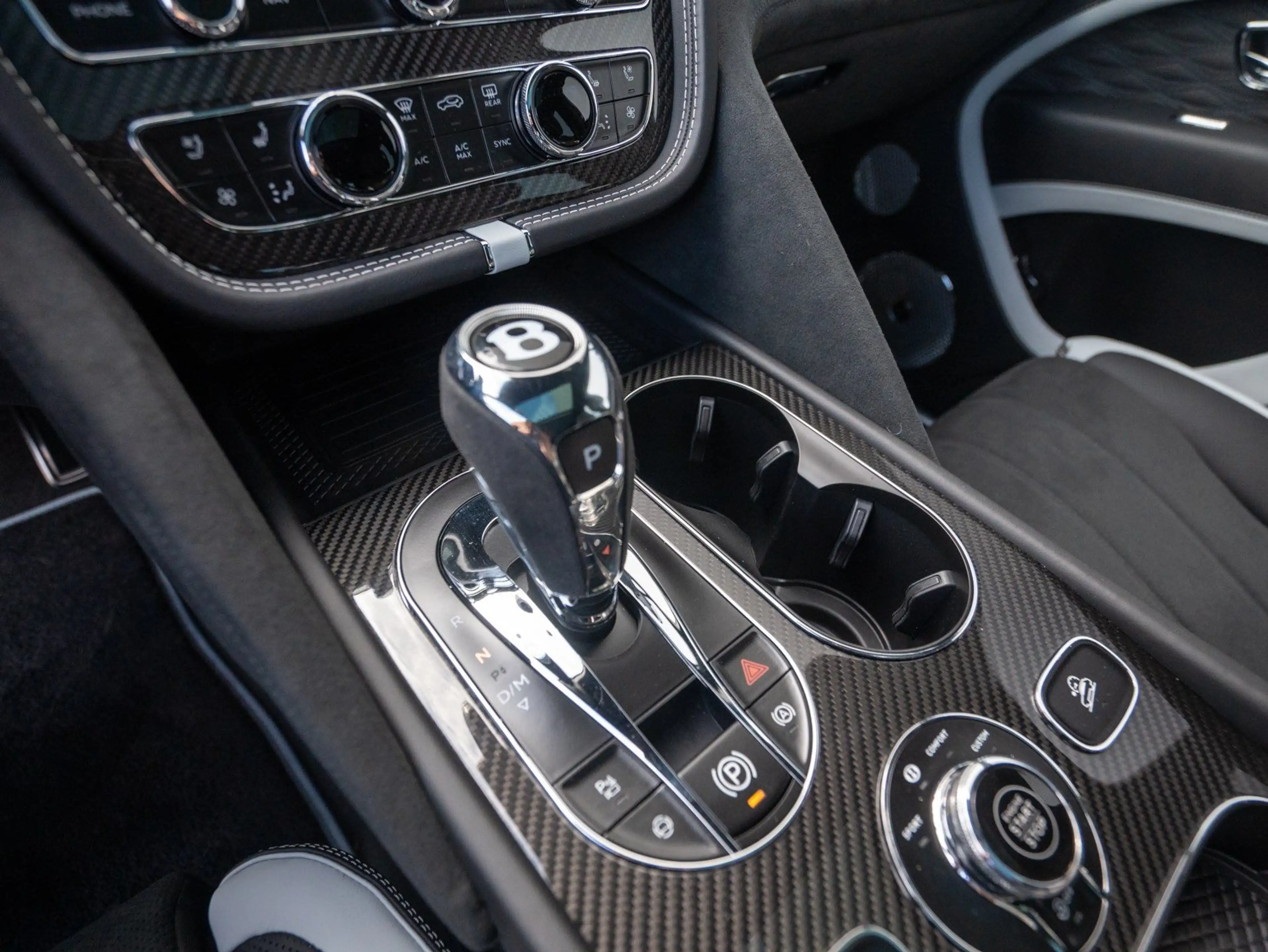 Bentley Bentayga Speed V8 Akrapovic — photo 13