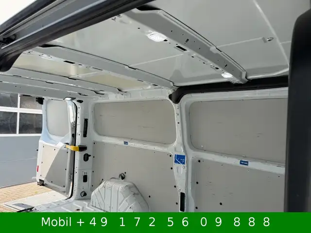 Ford Transit Custom view 12