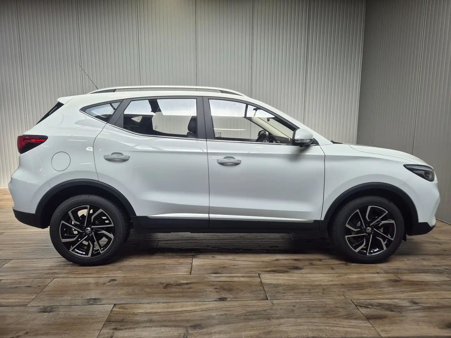 MG ZS 1.5VTI 106pk Luxury tegen 10 juli Wit - 1