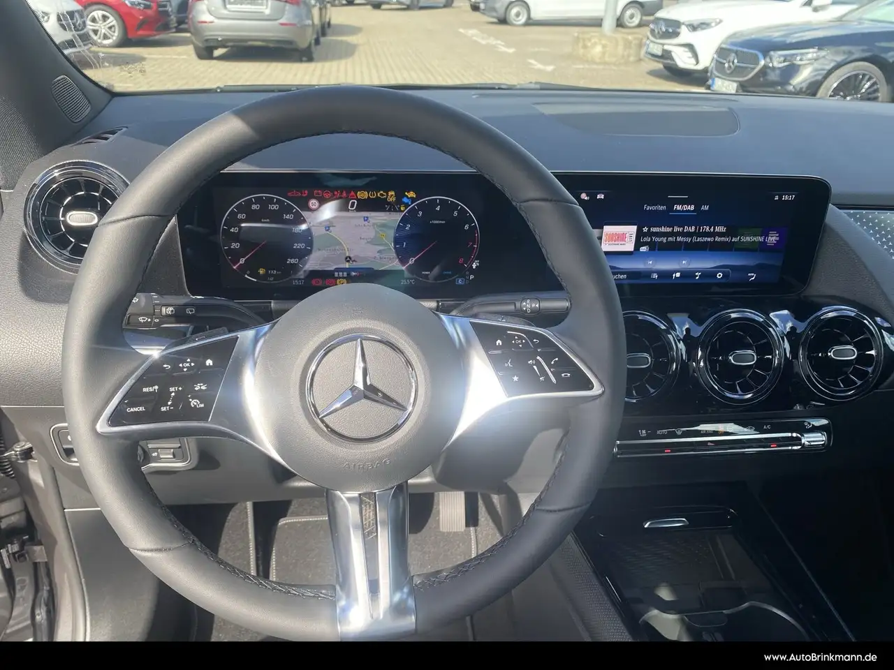Mercedes-Benz GLA 180 GLA 180 AHK/Easy/Pack/LED/Kamera 12