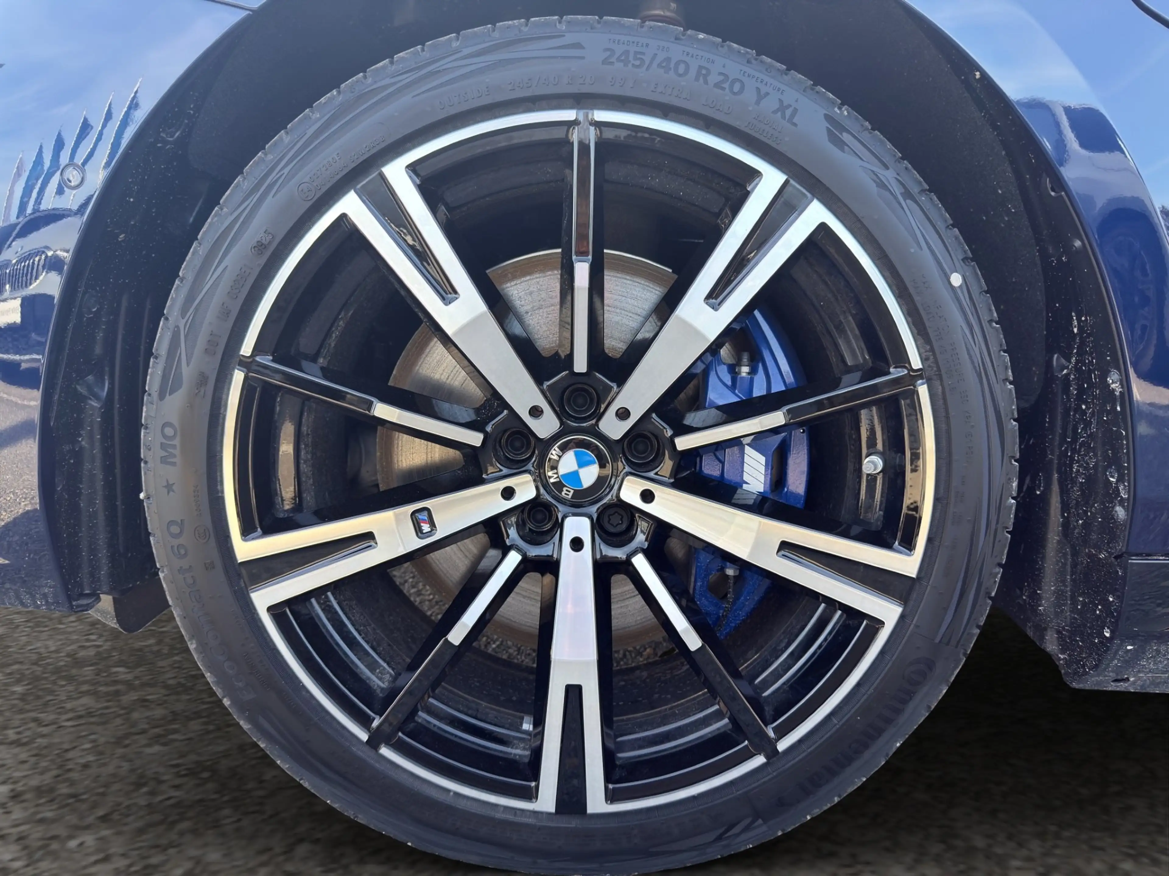 BMW 550 e xDrive — photo 8