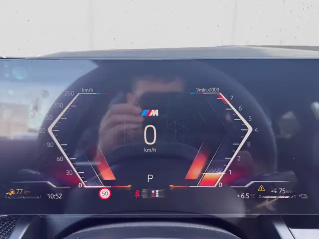 BMW 5 Series view 12