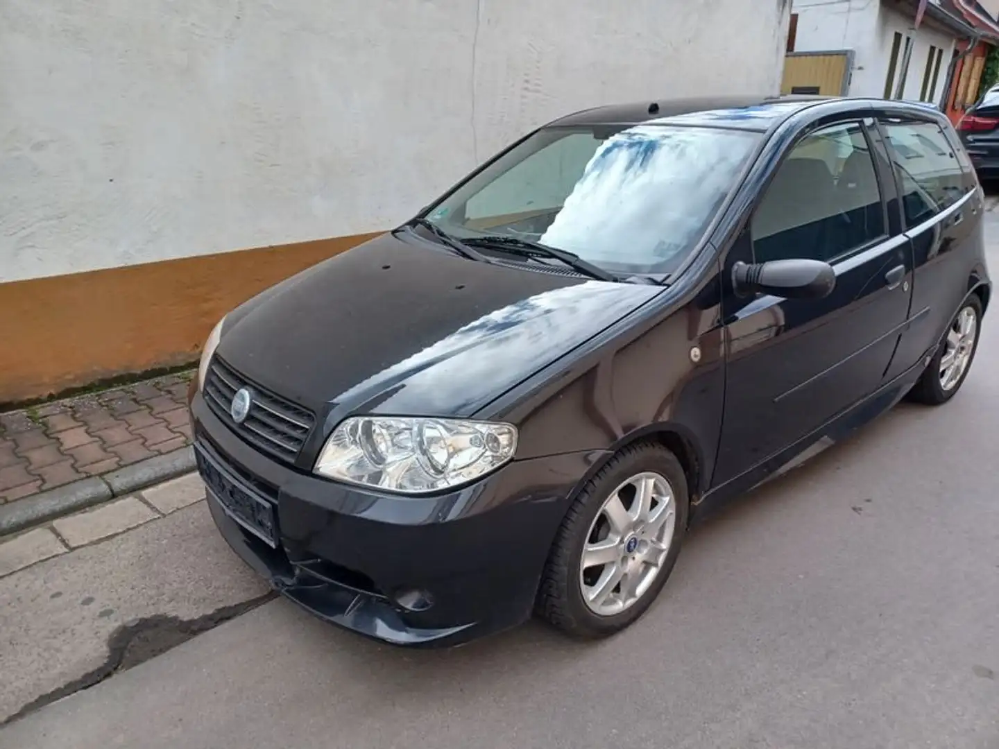 Fiat Punto Punto Abarth 1,2i Sportpaket Alus Klima eFh Zv Schwarz - 2