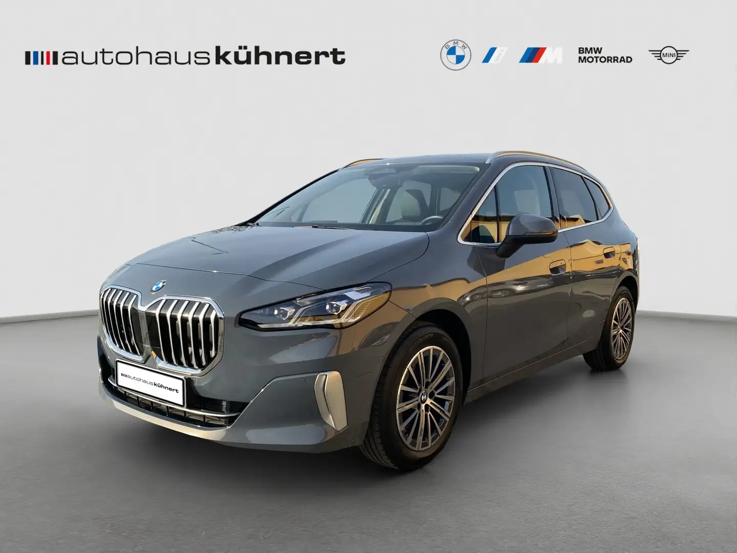 BMW 218 i Active Tourer LuxuryLine SpurAss AHK Navi ParkAs Grau - 1