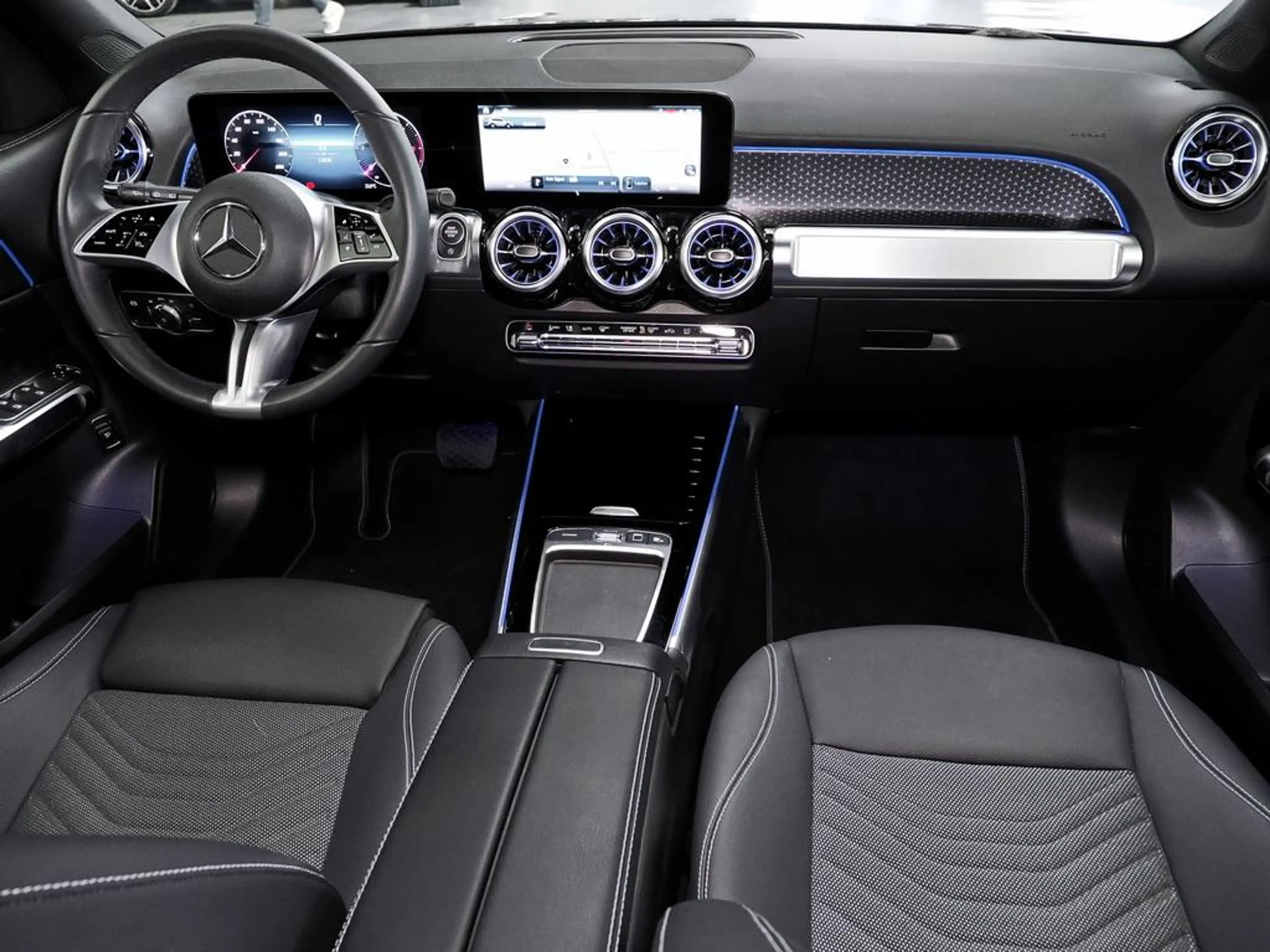 Mercedes-Benz GLB 200 d PROGRESSIVE MBUX ADV.+ KEYLESS-GO — photo 14