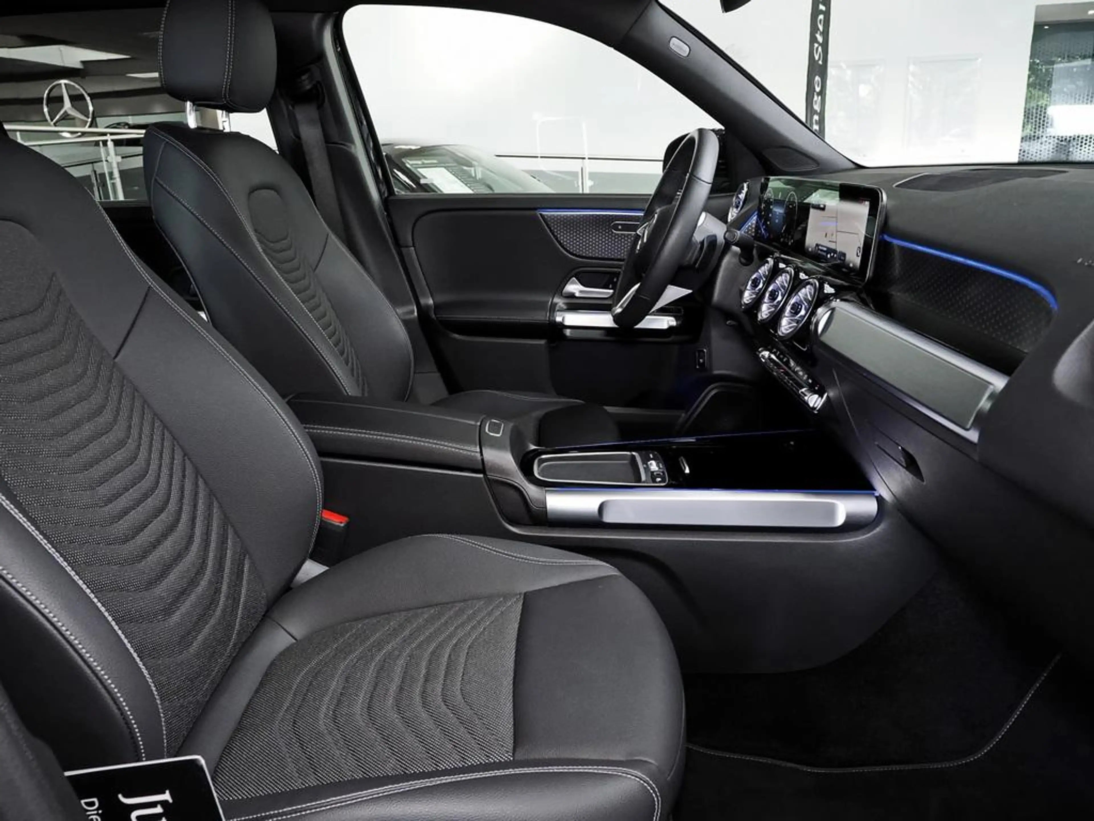 Mercedes-Benz GLB 200 d PROGRESSIVE MBUX ADV.+ KEYLESS-GO — photo 13