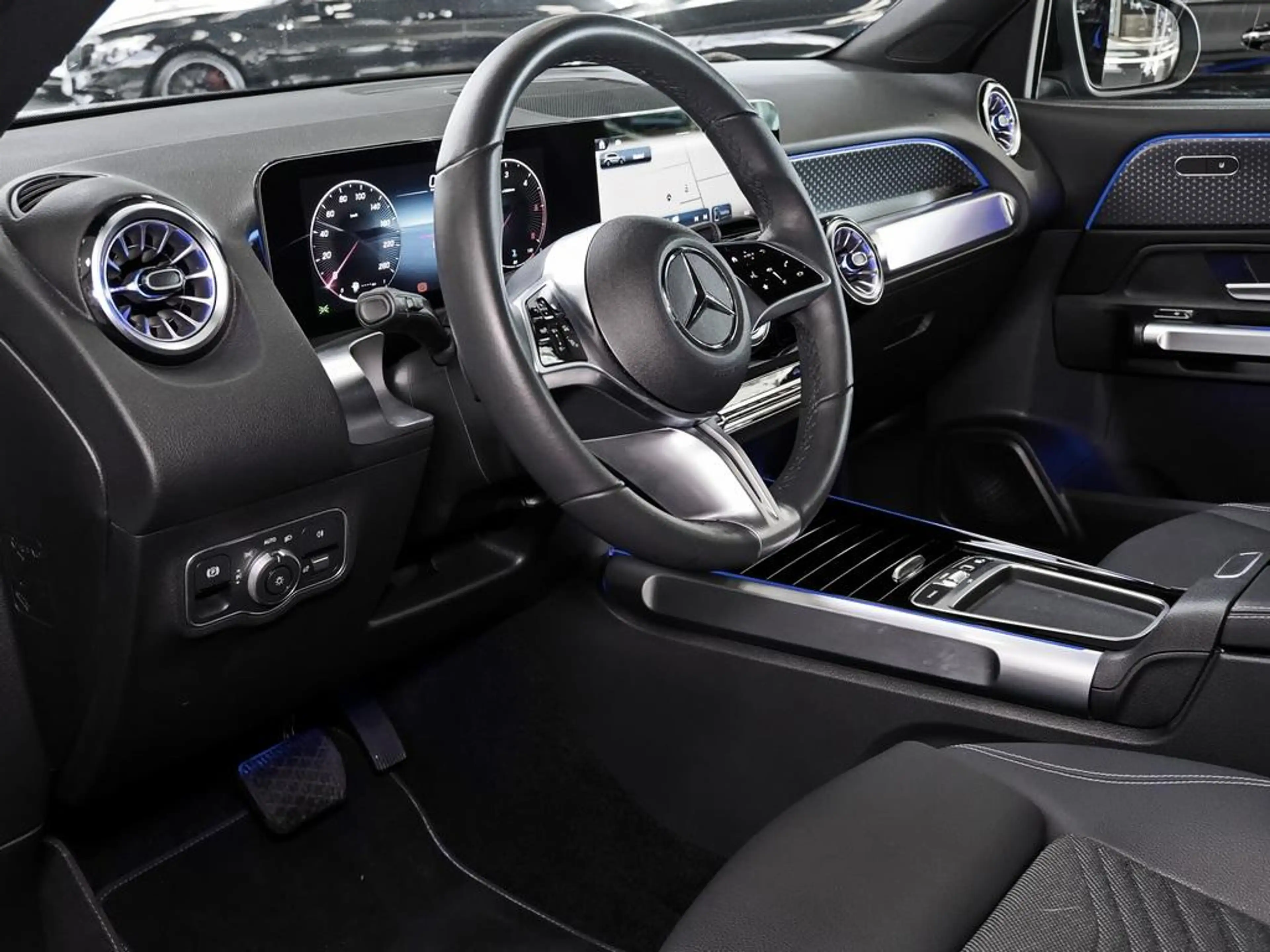 Mercedes-Benz GLB 200 d PROGRESSIVE MBUX ADV.+ KEYLESS-GO — photo 10