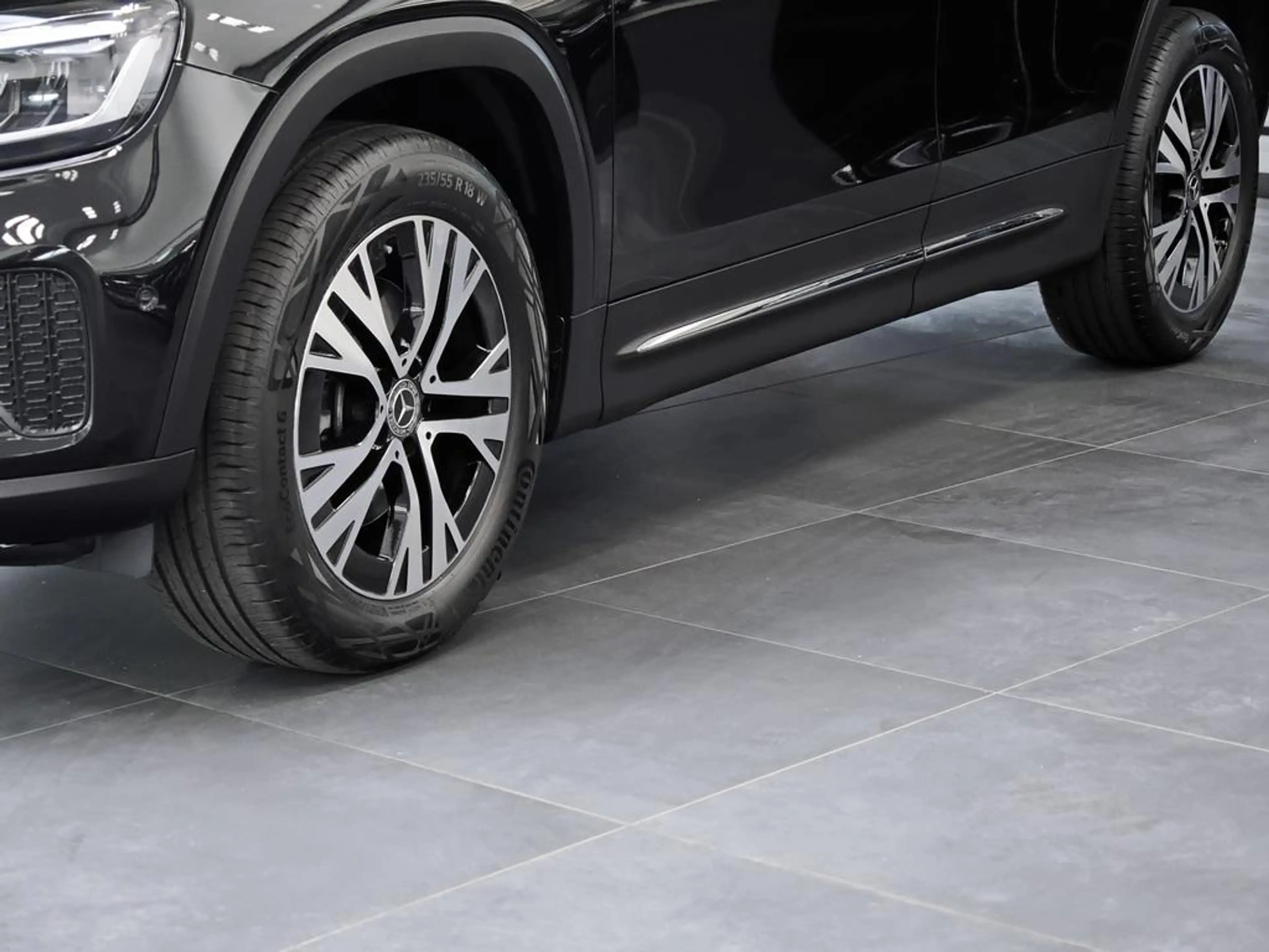 Mercedes-Benz GLB 200 d PROGRESSIVE MBUX ADV.+ KEYLESS-GO — photo 7