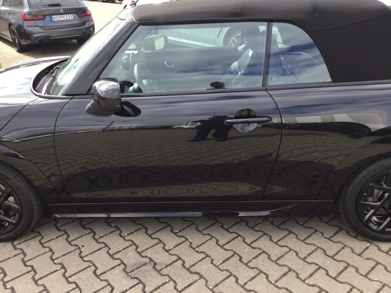 MINI Cooper S Cabrio John Cooper Works Trim 17